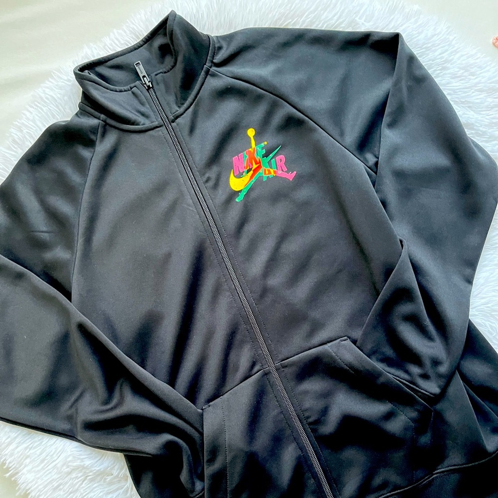 NWOT Nike Air Jordan Zippered Sweatshirt Youth Size XL 13-15 yrs